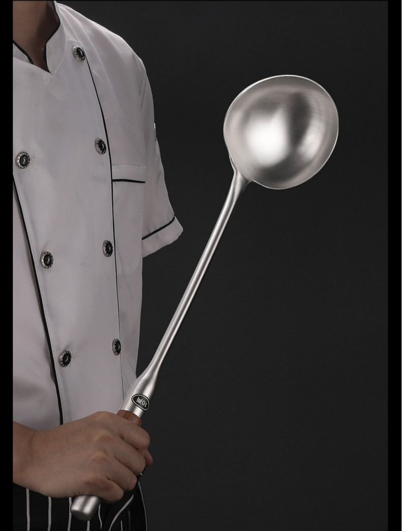 不锈钢炒勺饭店厨师商用炒菜勺子大号长柄老式汤勺木柄分菜勺10两炒勺