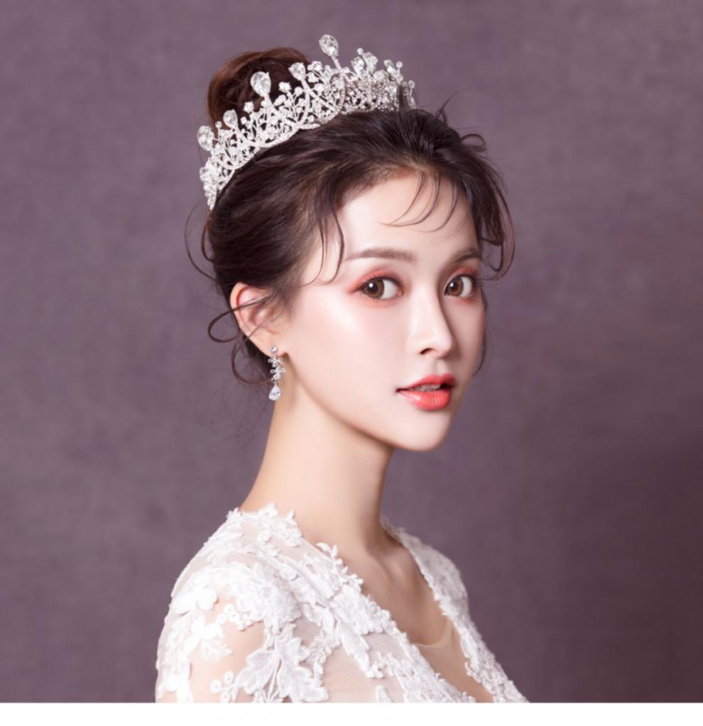 贝柚婚纱首饰新娘皇冠头饰结婚头纱婚纱三件套生日女十八岁成年礼网红