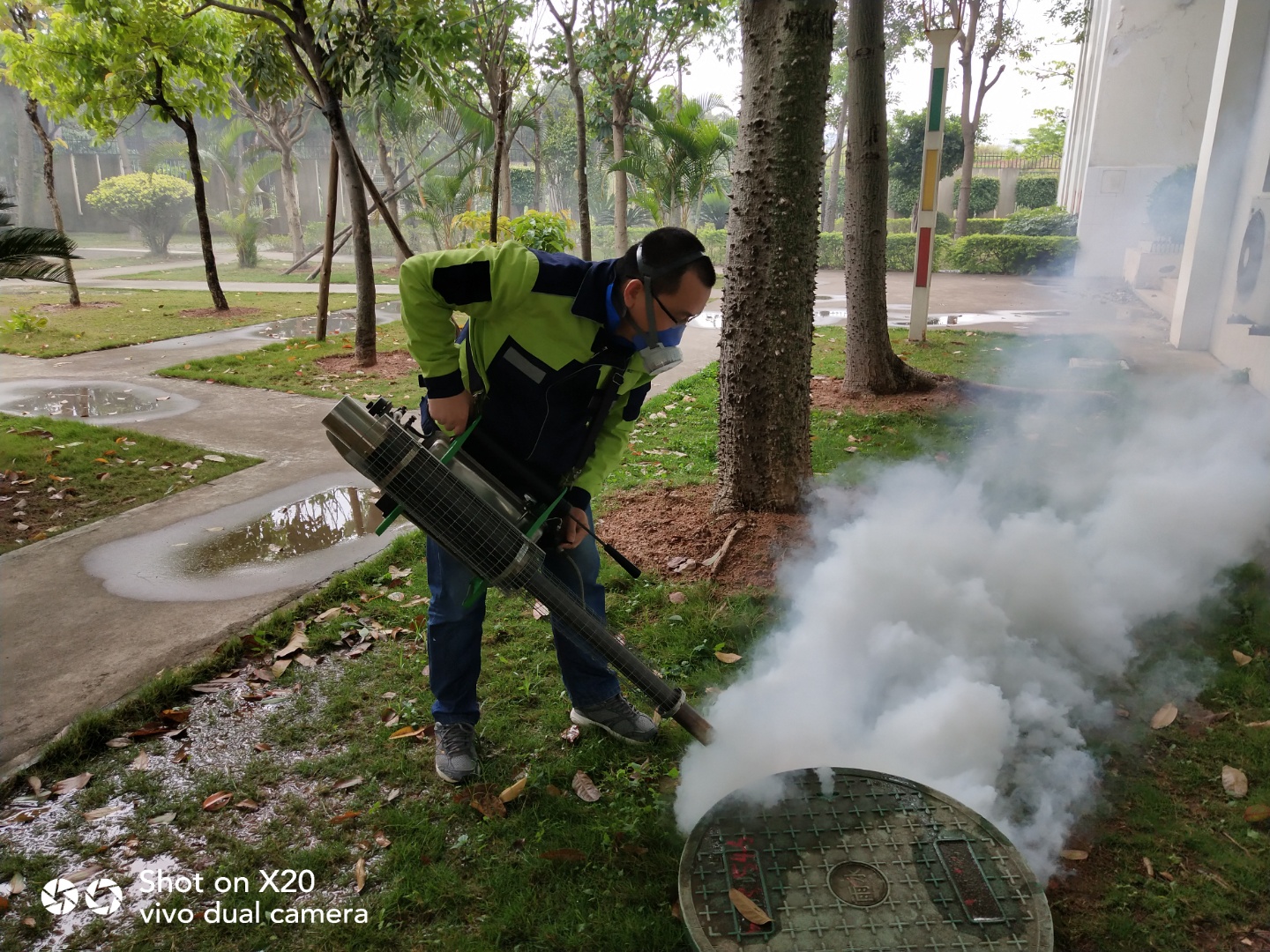 纳丽雅农用烟雾助剂弥雾机烟雾机专用发烟剂打药机烟雾剂弥雾油烟雾