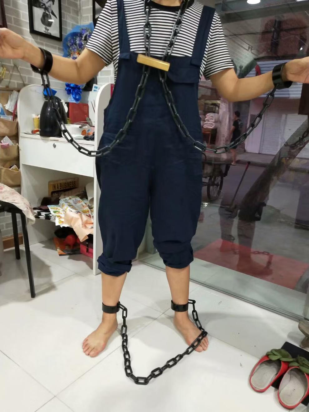 脚镣整蛊 万圣节cos用品仿真道具镣铐 囚犯玩具手拷脚镣塑料铁链古代