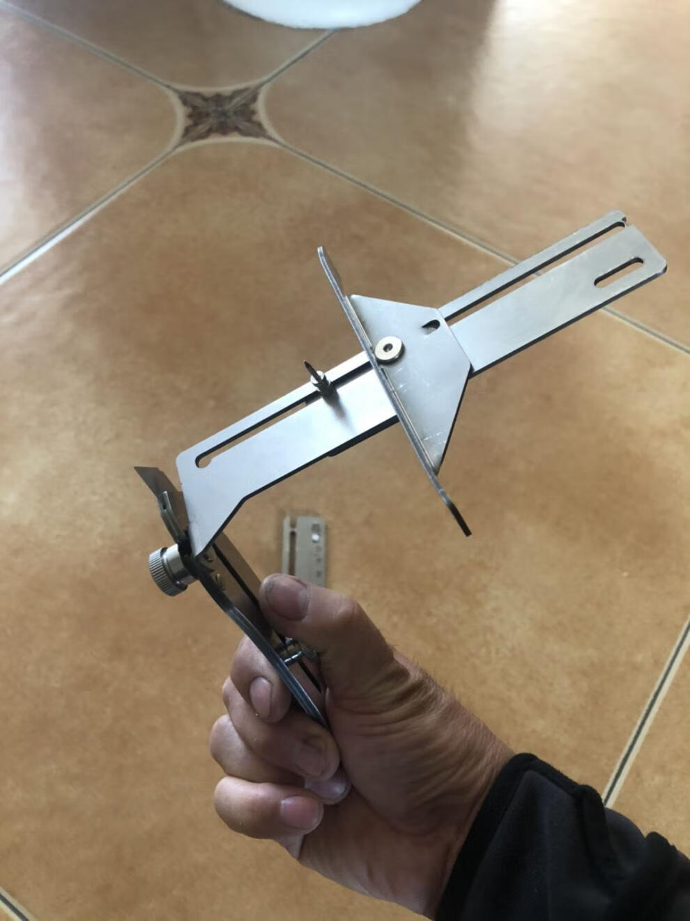 吊顶妹多功能开口器 圆规刀 裁板刀 划线刀 集成吊顶专用工具 长款裁