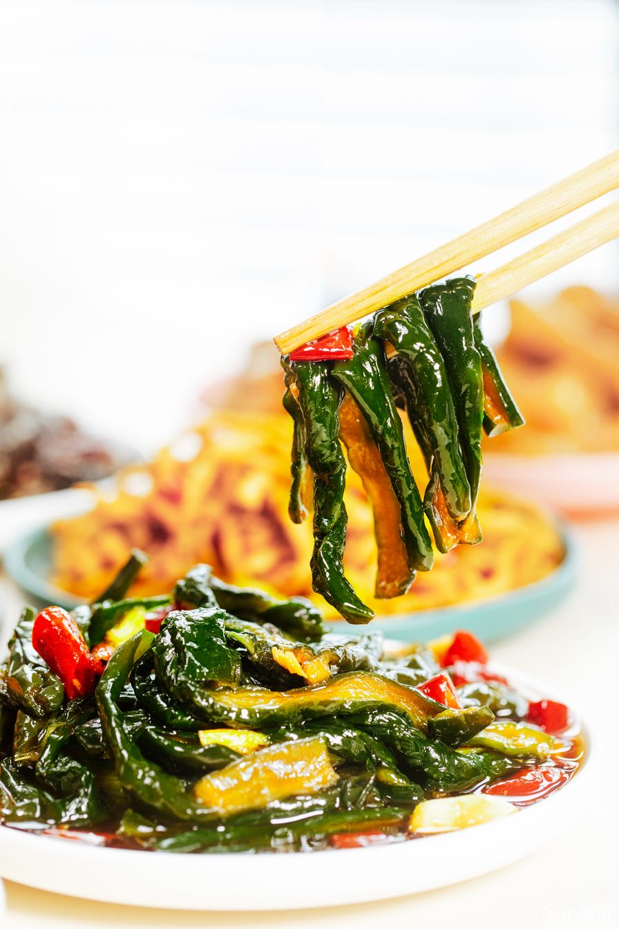 年后发货必须要吃脆辣黄瓜湖北特产俊少脆皮黄瓜2袋装4袋装微辣4袋装