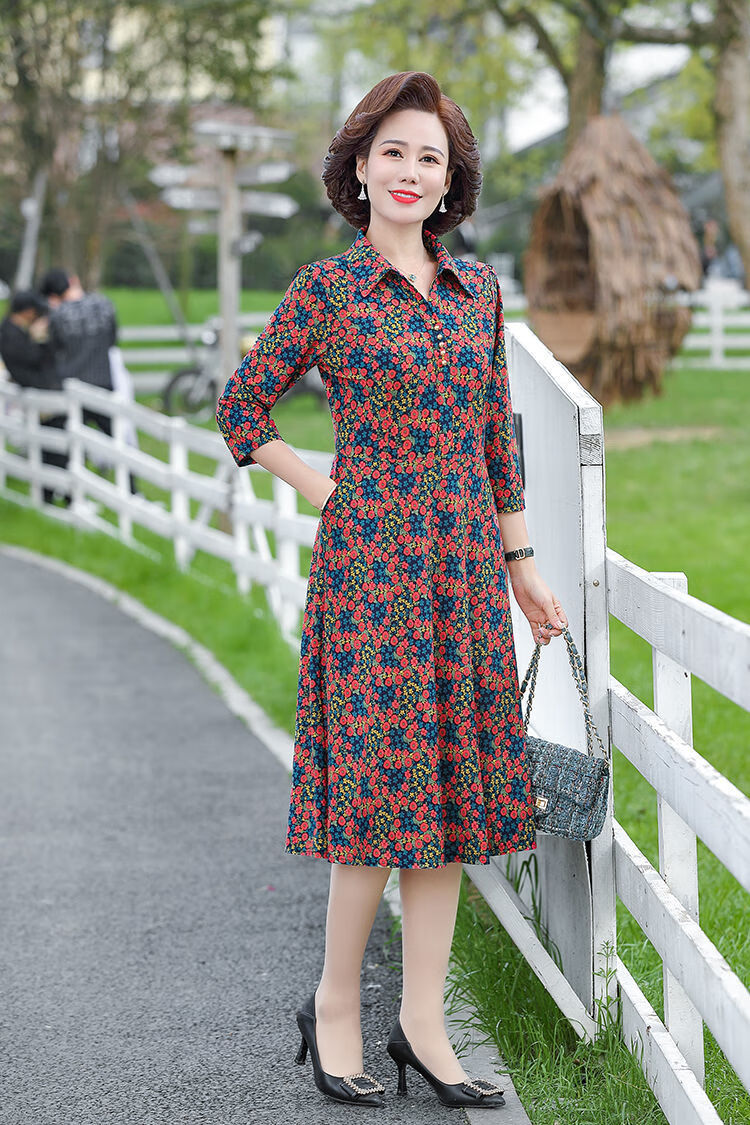 昭琪星新款中老年连衣裙女中长款过膝春夏季洋气50岁妈妈碎花裙子高