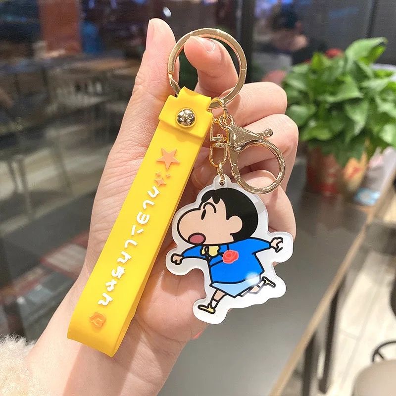 钥匙挂件车载创意挂件可爱蜡笔小新头像情侣亚克力挂件男女小情侣包包
