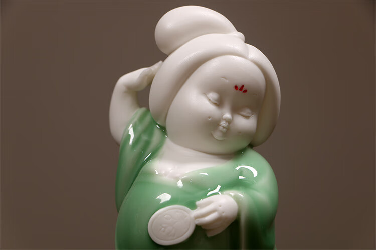 唐朝小胖妞青瓷人物摆件陶瓷工艺品新中式可爱简约酒柜装饰品仕女青瓷