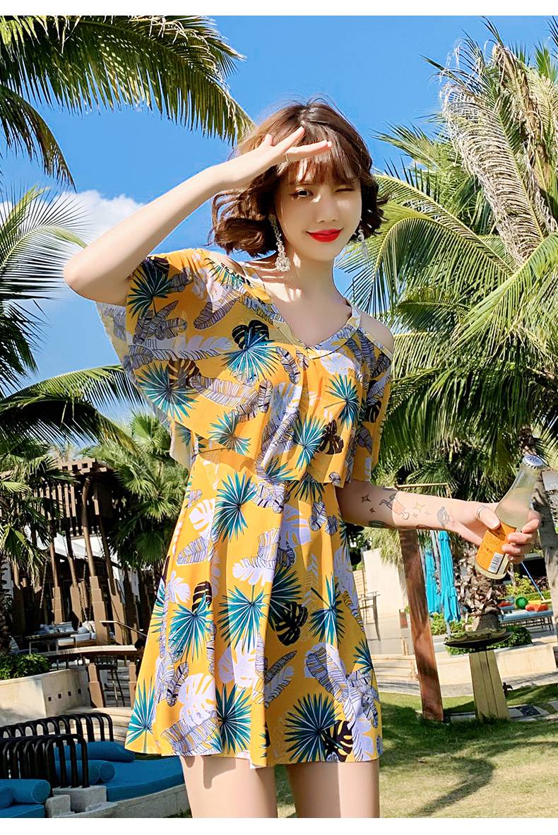 泳衣女夏季微胖女孩保守 泳衣女年时尚遮肚显瘦大码胖mm韩国风连体