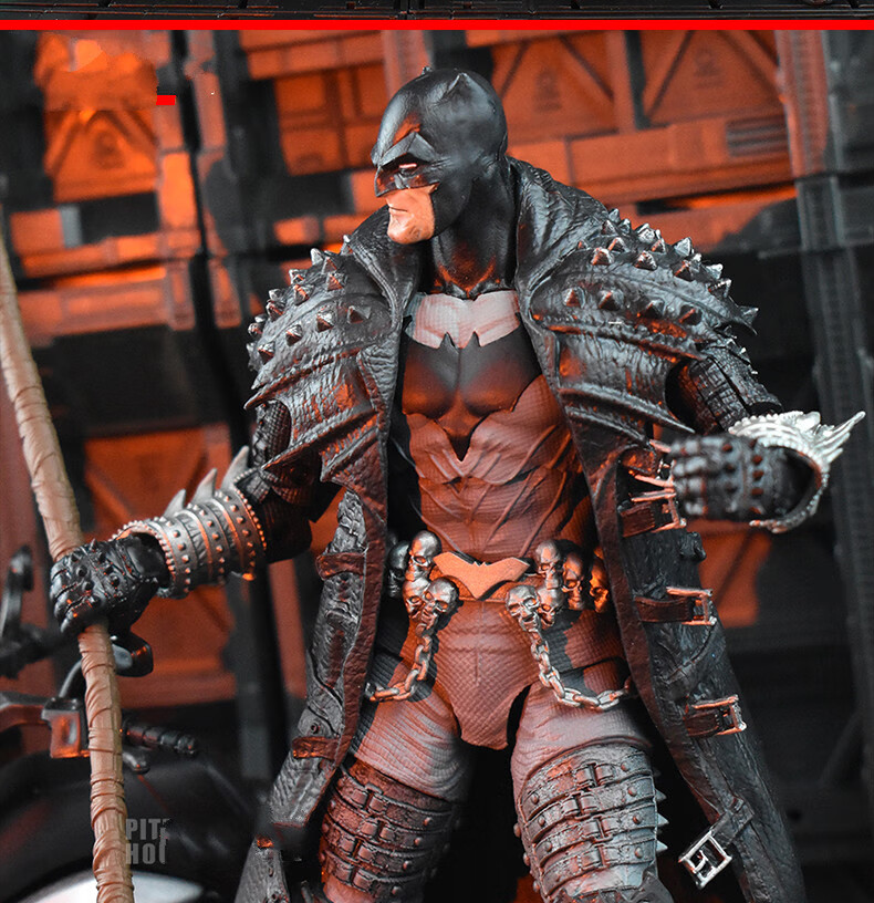 麦克法兰dc7寸死亡金属新蝙蝠侠摩托7寸人偶可动死亡金属蝙蝠侠标配