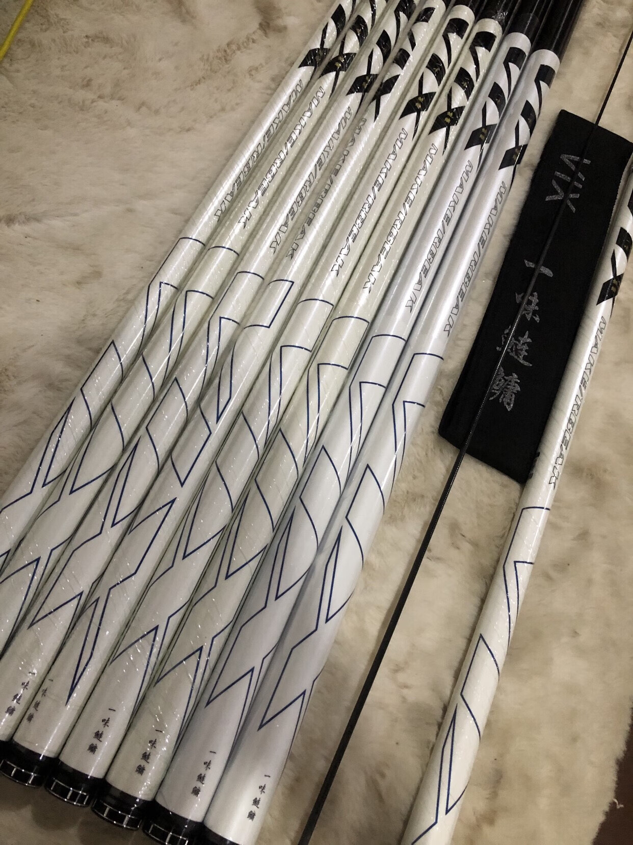 国际章化氏一味vix【福利】一味鲢鳙vix6h19调超轻超硬黑坑竞技台钓竿