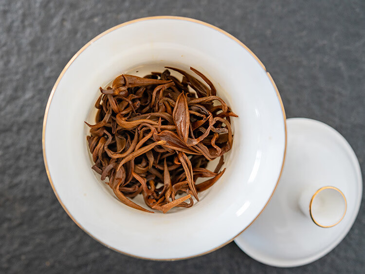 凤庆滇红茶黄金螺2021春茶云南古树红茶红螺金芽节日礼盒送礼滇红黄金