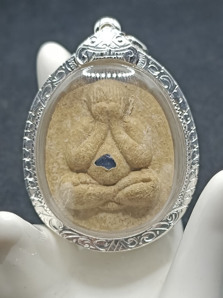 古珍纳渡泰国佛牌龙婆坤2536宝石圣石必打掩面壳带s鉴定卡送长辈妈妈