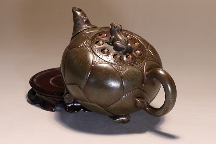 【现货闪发】青蛙莲子紫砂壶 (新品)正宗宜兴紫砂壶 全手工青蛙莲子