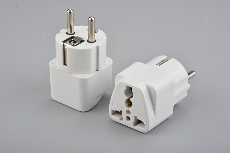 俄罗斯泰国越南巴厘岛印尼欧式圆形圆头插座旅游插头转换器充电用普通