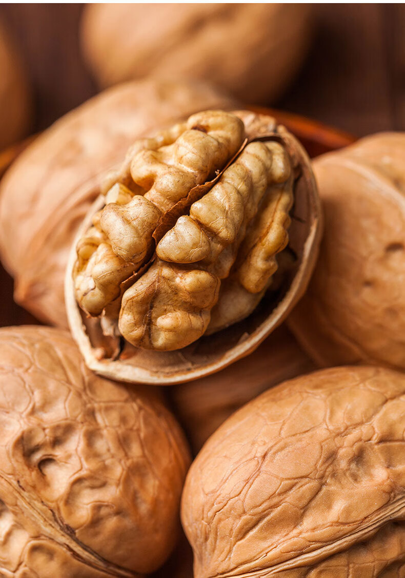 新疆薄皮核桃熟核桃网红烤核桃草本味熟核桃坚果炒货盐焗味500g