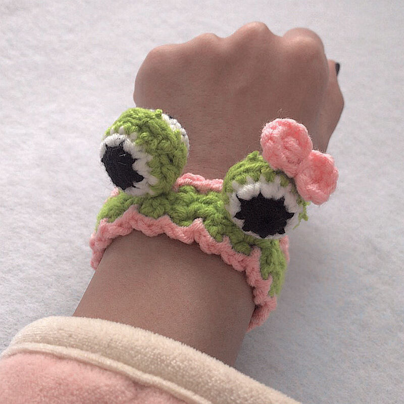 贝佳淑新品毛线编织手环小熊手环手工兔子手环毛线毛绒新年编织情侣