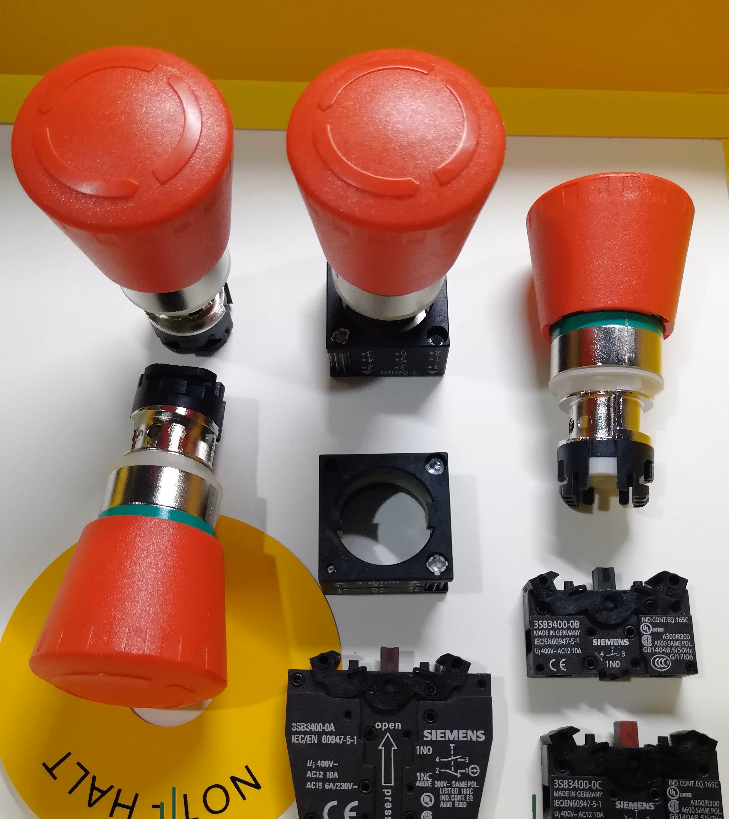 qefh西门子急停按钮开关3sb3400-0a/0b/0c/0e oa/oc停产备件 当天发货