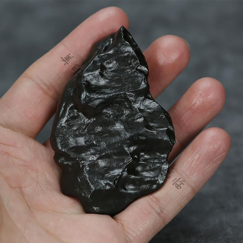 美印情 陨石原石新疆中铁手把件宇宙纽曼纹强磁摆件收藏标本网红同款