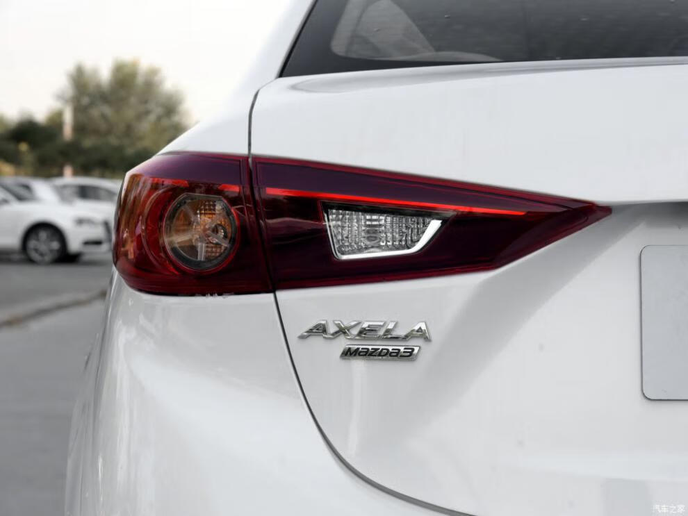 3昂克赛拉两厢三厢后尾灯罩总成刹车灯副驾驶右品牌外侧两箱1只其他