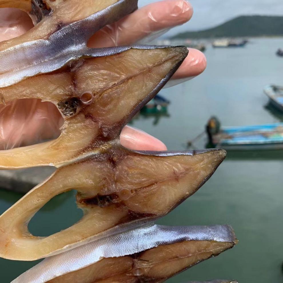 淡晒昌鱼干海鲜特产金鲳鱼干仓鱼干咸鱼干深海鱼干丽鲜玫中号鱼2条装