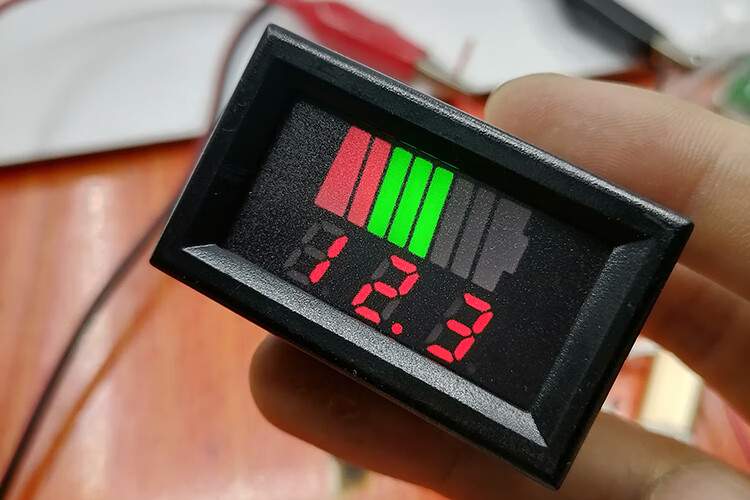 电动车电压电量显示器电瓶显示表铅酸蓄电池水电瓶检测电量1284v84v