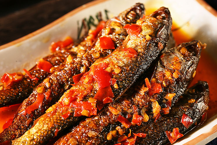 湖南特产香辣手撕鱼即食下饭小鱼东江干鱼仔即食休闲零食选子鱼一瓶