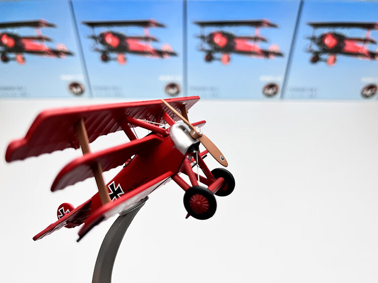 1:72德国二战双翼机红男爵飞行员战斗机军事战斗飞机金属模型摆件 1