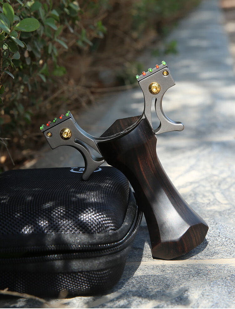 崛适弹弓成人竞技比赛专用刀锋钛合金扁皮快压精准木柄弹弓g1金刚手柄