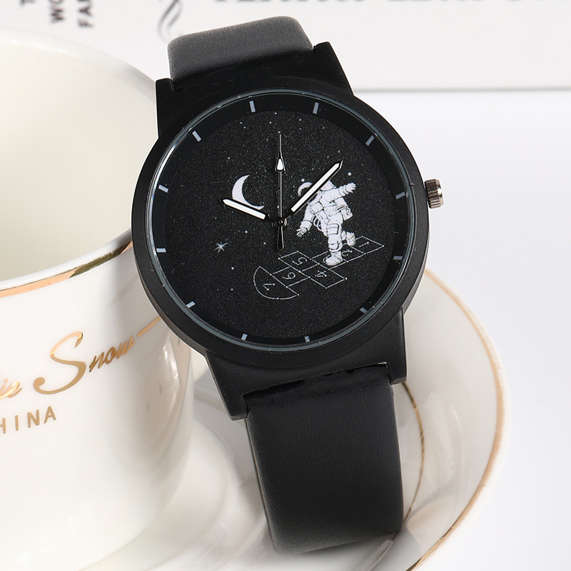 网红太空人宇航员表盘时尚潮流防水男女学生黑科技电子手表探索者精美