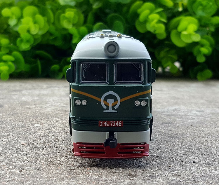 绿皮火车模型玩具 2022新款东风火车头复古煤气火车合金车仿真声光