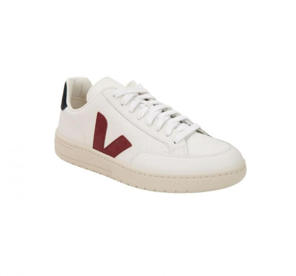 系带适用季节:四季通用风格:休闲风鞋跟高度:平跟(≤1cm)流行元素