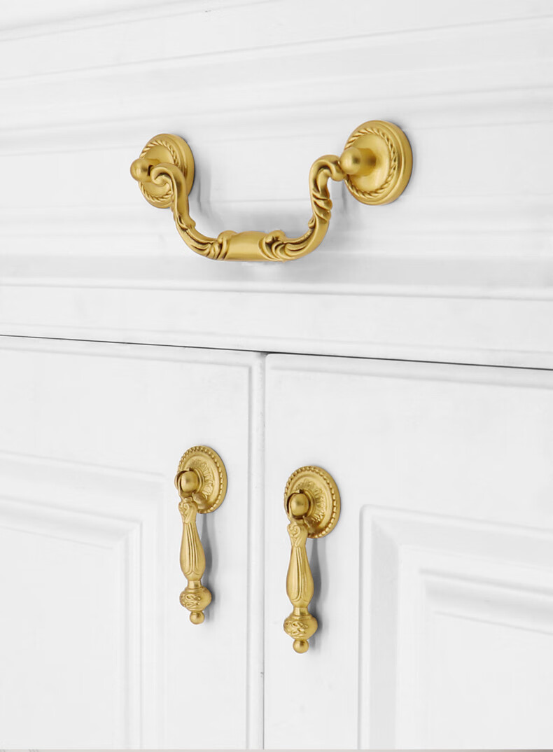 欧式铜拉手铜匠兄弟欧式金色纯铜衣柜门把手法式轻奢黄铜双孔抽屉橱柜