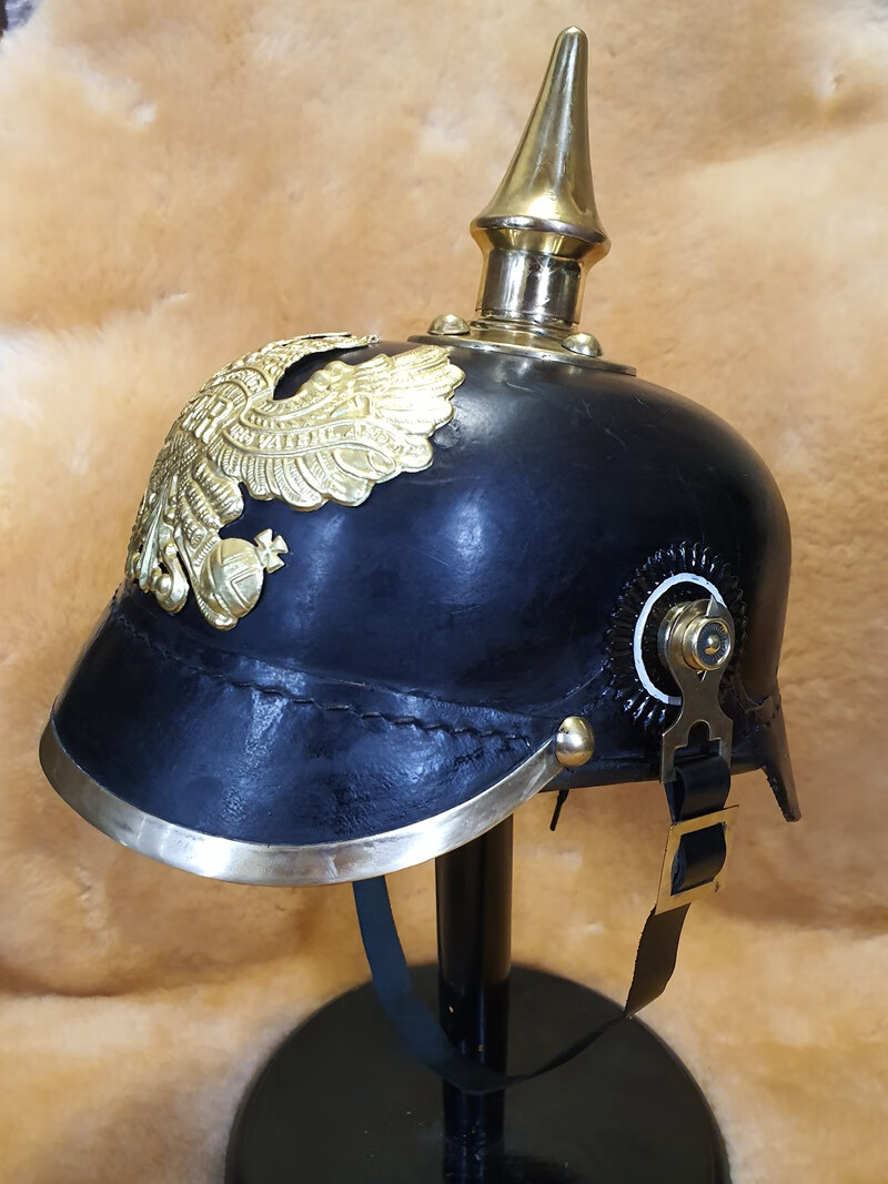(现货速发)德国尖顶盔pielhaube一战普鲁士军盔复古牛皮头盔真人可穿