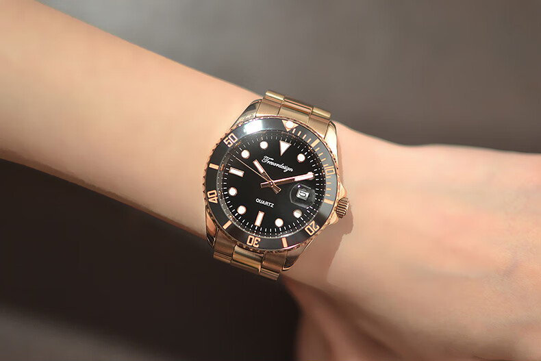 经典水鬼钢带防水腕表绿陶瓷圈男女士大表盘腕表水鬼商务时尚潮流日历