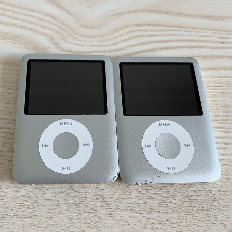 苹果随身听ipodnano3代小胖子4g8gmp4mp3运动播放器帮下歌绝版99新8g