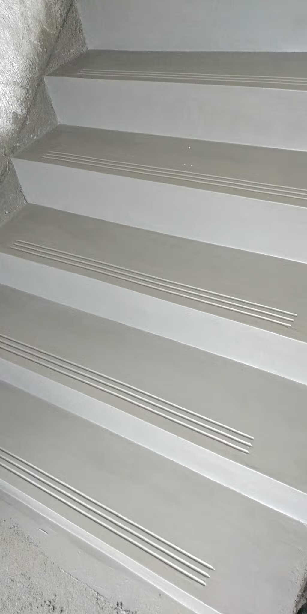 粉楼梯拉条神器抹楼梯的工具粉刷踏步防滑条神器两道防滑槽三道防滑条