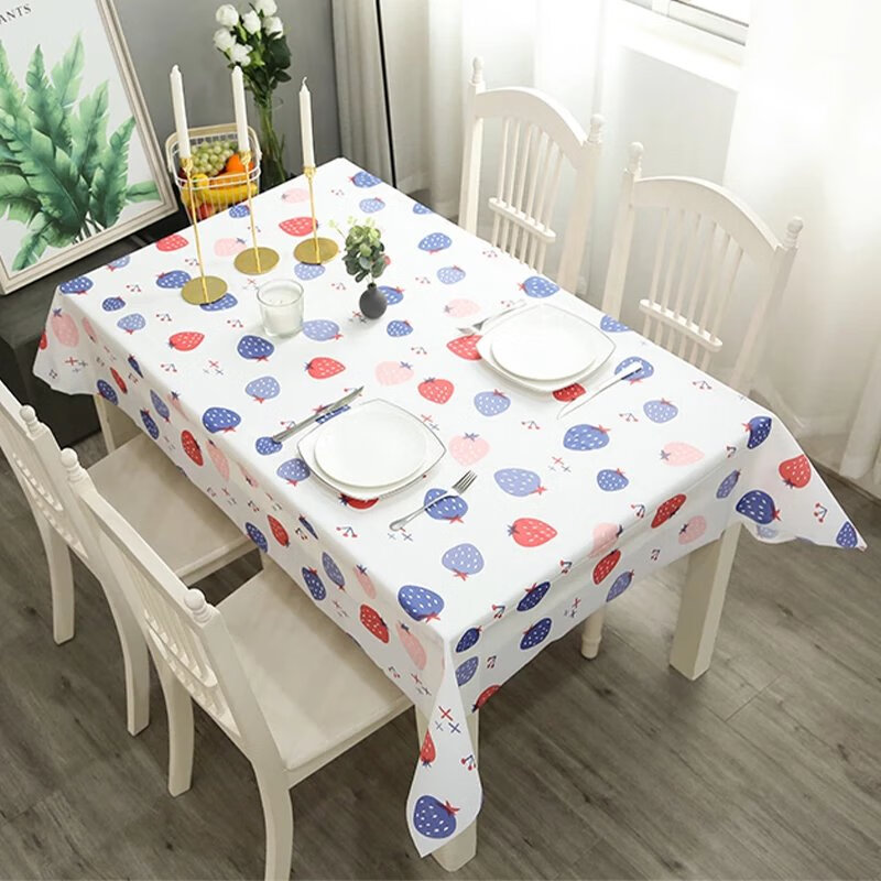 北欧风餐桌布防水防油免洗pvc桌布书桌学生茶几桌垫布艺写字 草莓 137*90cm