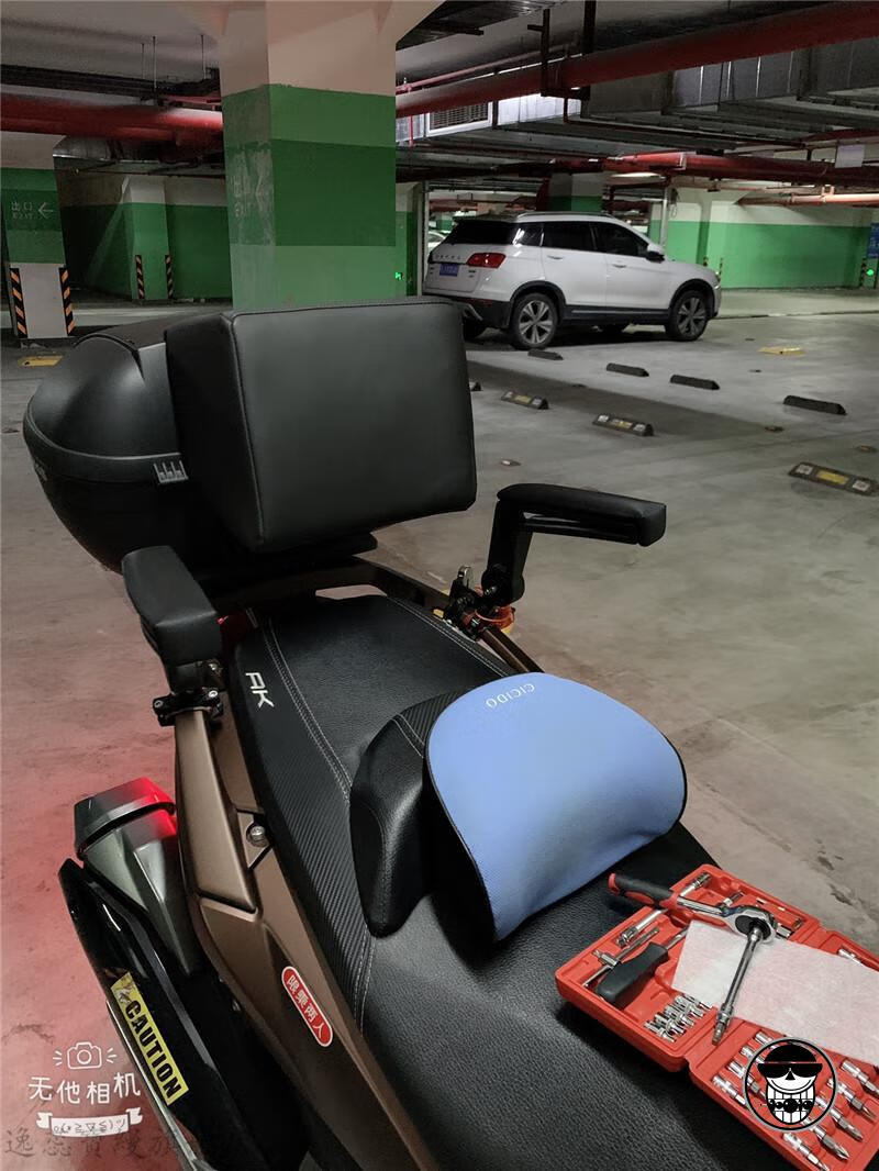 适用于摩托车后座扶手光阳国宾三阳铃木宝马摩托车改装配件 宝马r1200