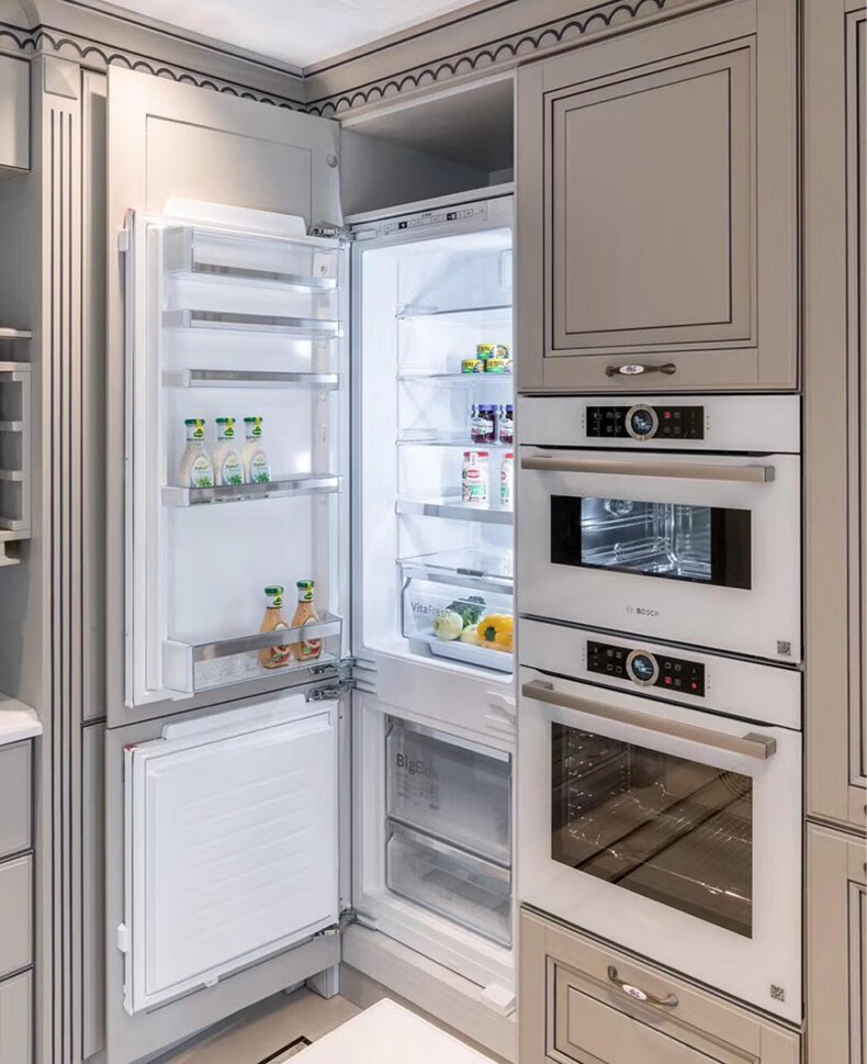 西门子内置式冰箱图片