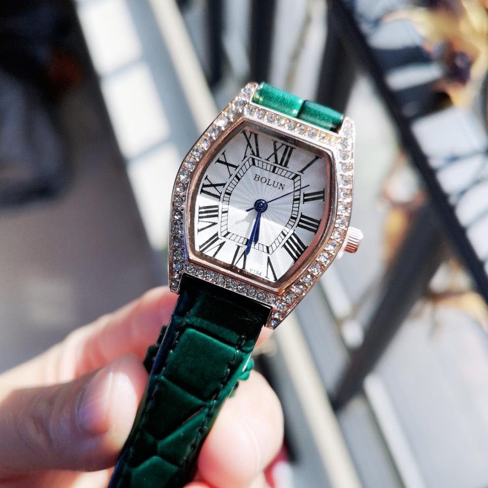 2022新款博伦bolun新款手表酒桶环钻女表皮带休闲腕表女士时尚潮流全