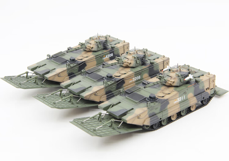 中国zbd-05两栖步兵战车模型水陆装甲车合金成品坦克模型1/72 无编号