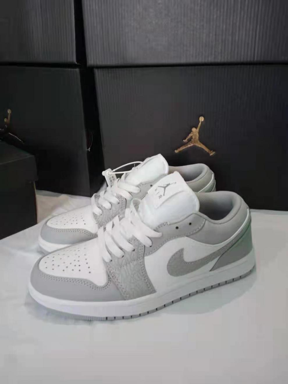 纯原low低帮篮球鞋烟灰小黎黑白熊猫影子灰男女休闲运动鞋 低帮aj黑