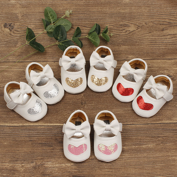 女宝宝学步鞋绣花心形春秋款公主鞋岁婴儿鞋白色绣花心内长110cm