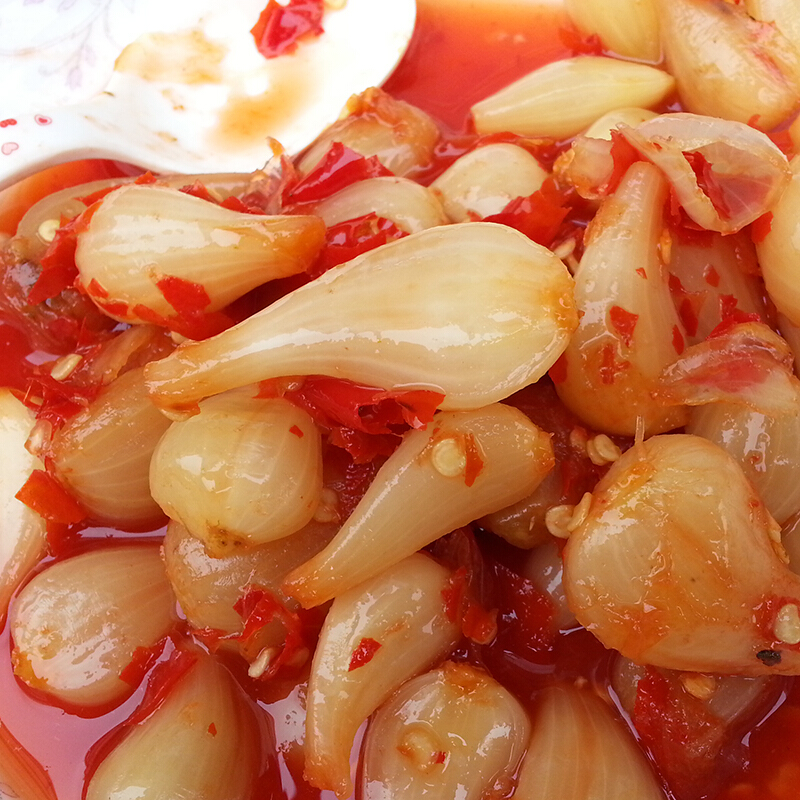 藠头水晶藠头酸辣咸菜袋酱下饭菜 云南剁辣椒腌荞头