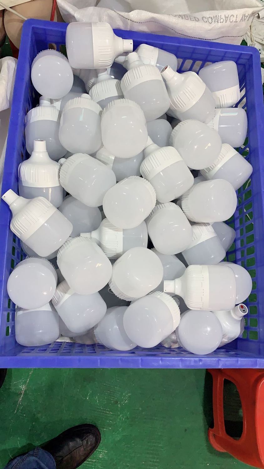 停电应急灯超亮led充电球泡灯夜市摆摊灯数显手机充电灯泡充电灯 4800