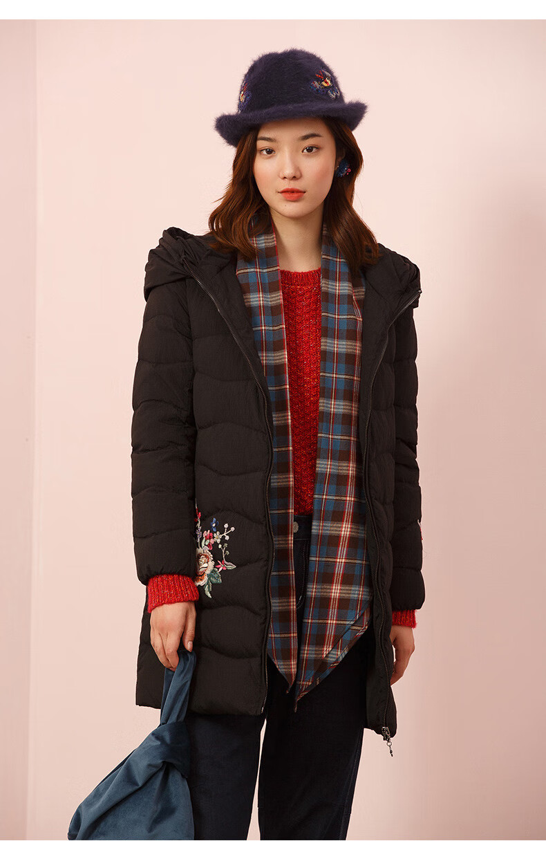 渔牌女羽绒服中长款新款2020冬绣花连帽长服外套女黑17088al