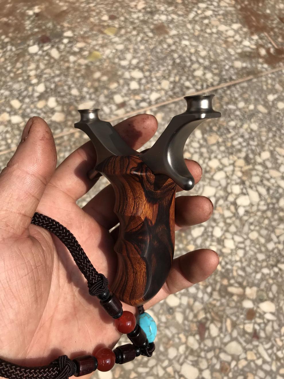 高精准实战竞技弹弓新款 tc21钛合金扁皮弹弓美国沙漠铁口袋飞虎户外