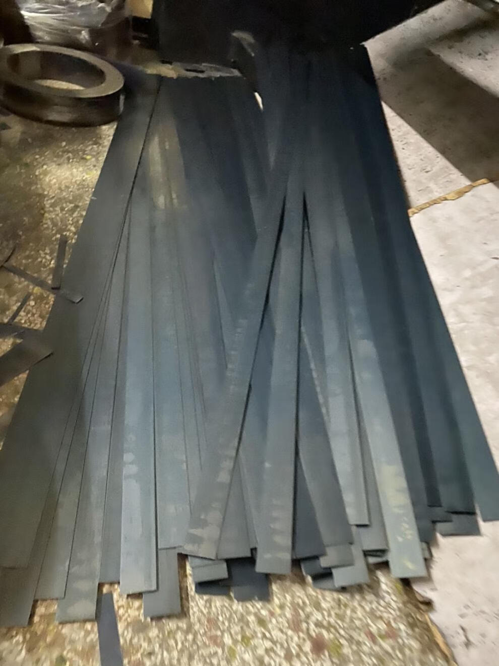 65mn弹簧钢刀条高硬度 弹性弹65锰钢板diy淬火锰钢