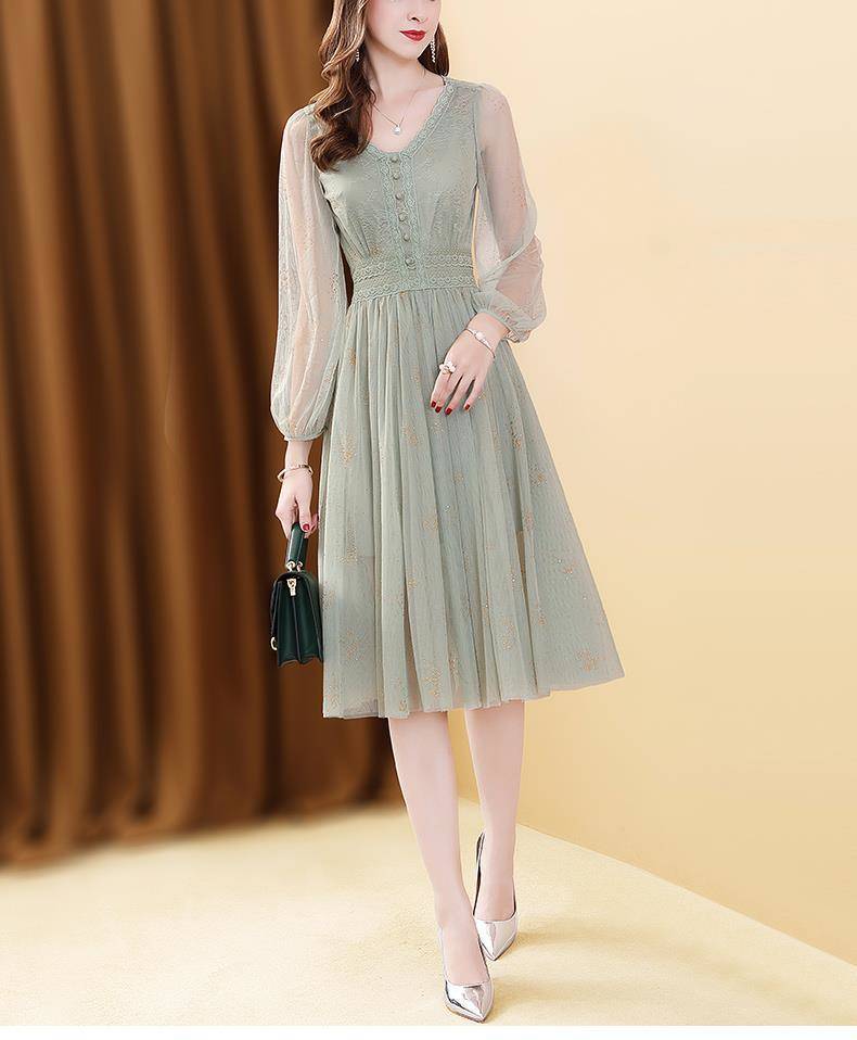 阪铭女装2022年新款夏装35岁春夏气质网纱修身收腰显瘦吊带蕾丝连衣裙