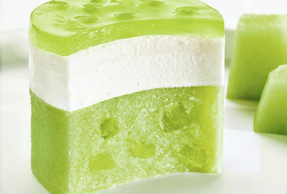 和路雪千层雪新品冰淇淋轻牛乳芝士四国柚子蜜瓜心雪杯