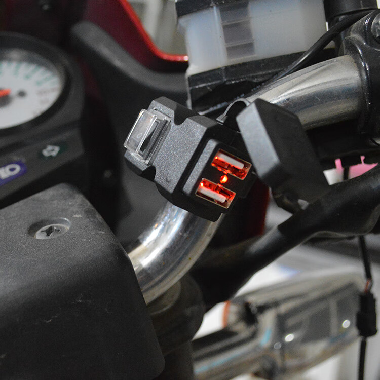 摩托车手机充电器车载5伏usb踏板电动车12v防水快充三轮改装配件