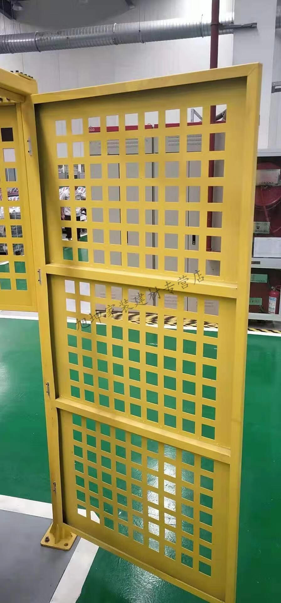 车间隔离网仓库隔离网冲孔护栏网围栏网厂区隔断用炫彩移动护栏网详情